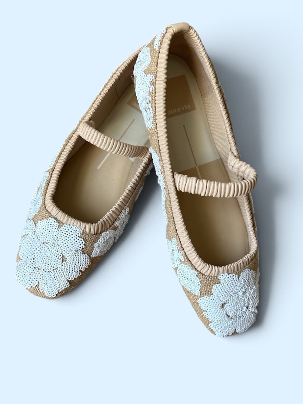 Dolce Vita Rhodie Neutral Floral Sequin o Dolce Vita Ralph Mary Jane flats